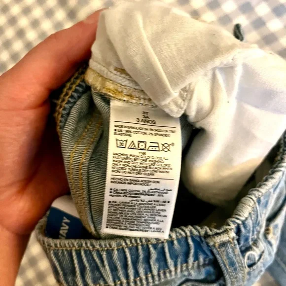 Old Navy Kids Jeans in Classic Blue - Picture 5 of 5
